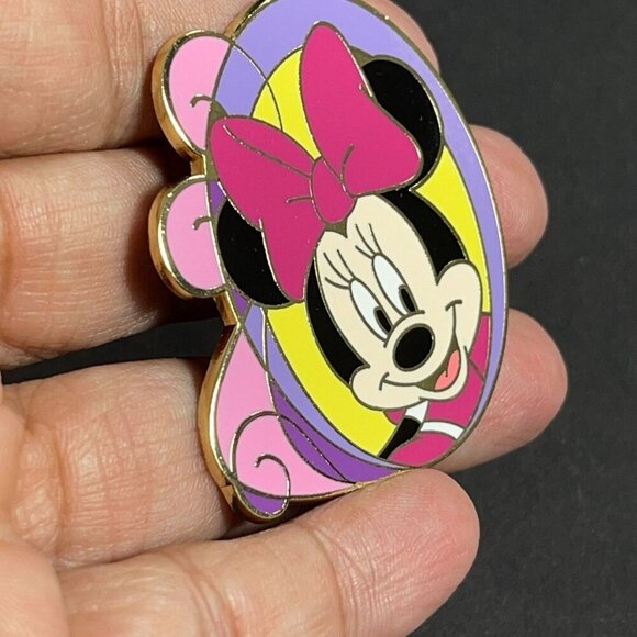 Disney Minnie Mouse Trading Pin Jumbo Hair Bow Badge Lapel Pin Brooch Jewelry - Picture 8 of 12